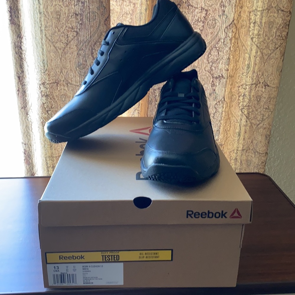 Reebok Sneakers